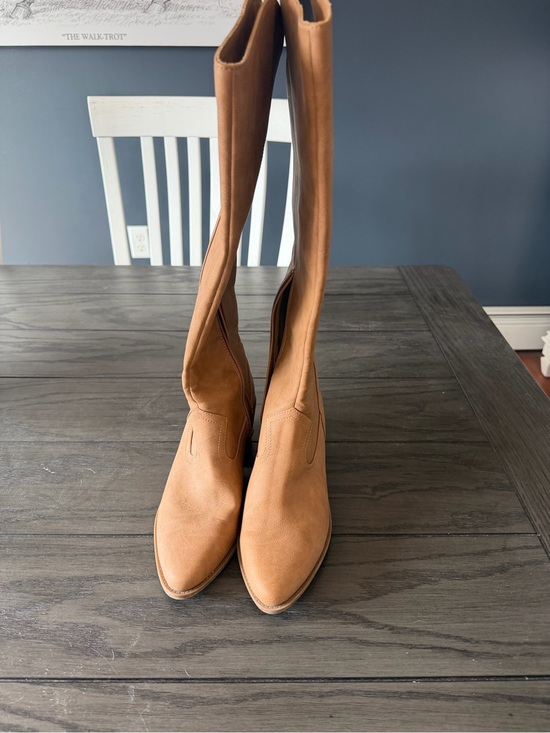 Dolce Vita Shoes - Dolce Vita Classic Tan Knee-High Women's Boots size 8